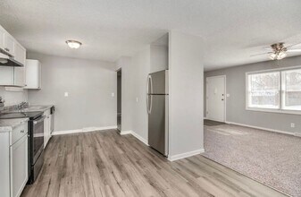 11412 Greenwood Rd in Kansas City, MO - Building Photo - Building Photo