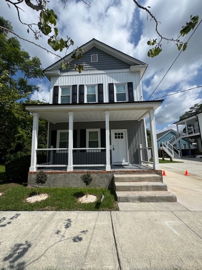 property at 413 Bladen St
