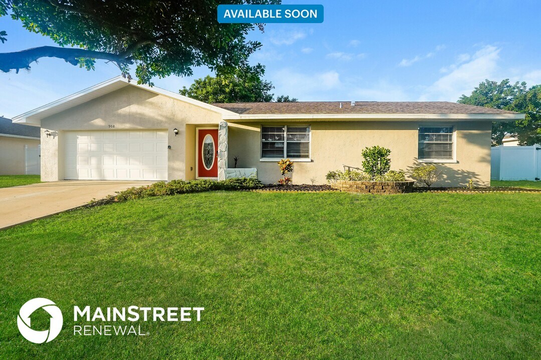 908 SE 19th Terrace in Cape Coral, FL - Building Photo