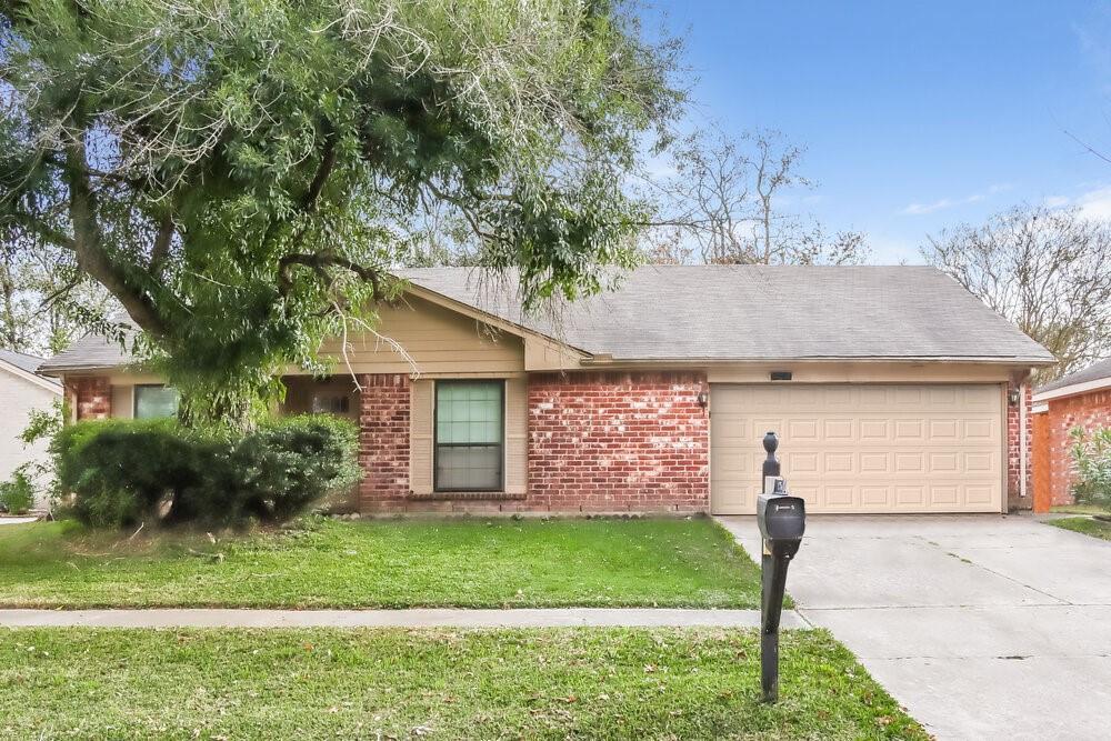 14215 Eventide Dr in Cypress, TX - Foto de edificio