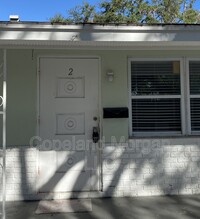 10712 53rd Ave N in St. Petersburg, FL - Foto de edificio - Building Photo