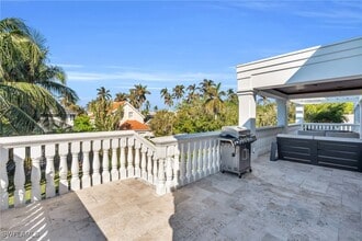 271 Broad Ave S in Naples, FL - Building Photo - Building Photo