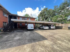 9006 Ilona Ln in Houston, TX - Building Photo - Building Photo