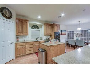 1402 Vineyard Dr in Allen, TX - Building Photo - Building Photo