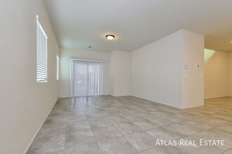 4527 Sapphire Moon Ave in North Las Vegas, NV - Building Photo - Building Photo