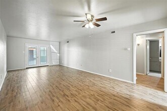 4022 Ridglea Country Club Dr in Fort Worth, TX - Building Photo - Building Photo