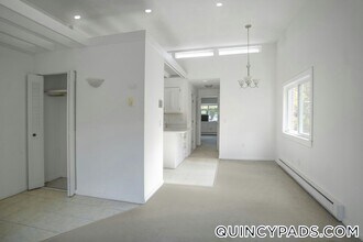 24 Presidential Dr in Quincy, MA - Building Photo - Building Photo