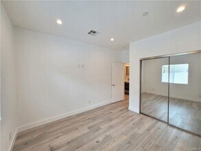 5726 Cartwright Ave in Los Angeles, CA - Building Photo - Building Photo