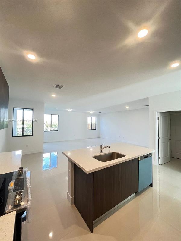 15771 SW 136th Terrace in Miami, FL - Building Photo - Building Photo