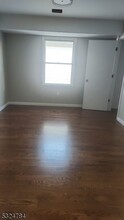 18 Sumo Village Ct, Unit 1 in Newark, NJ - Building Photo - Building Photo