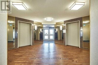 360 Watson St W in Whitby, ON - Building Photo - Building Photo