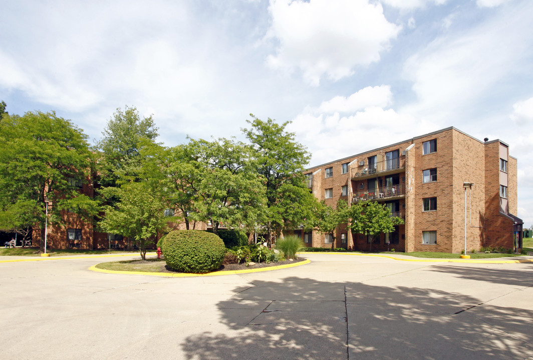 Tallmadge Acres in Tallmadge, OH - Building Photo