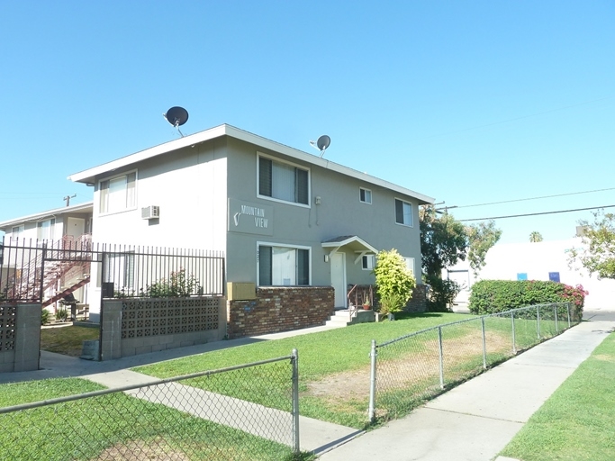 Mountain View Apartments in Ontario, CA - Building Photo