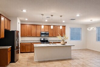 10040 E Tiburon Ave in Mesa, AZ - Foto de edificio - Building Photo