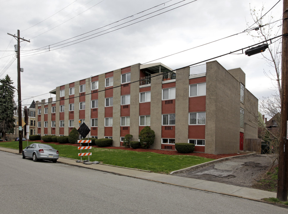 Alder Place Apartments in Pittsburgh, PA - Building Photo