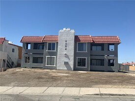 6994 Issac Ave in Las Vegas, NV - Building Photo