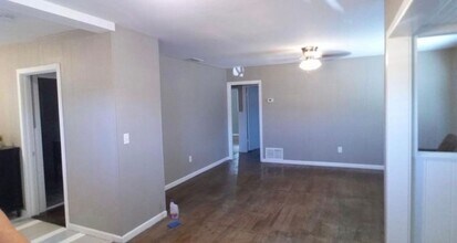 3320 32nd St in Lubbock, TX - Building Photo - Building Photo