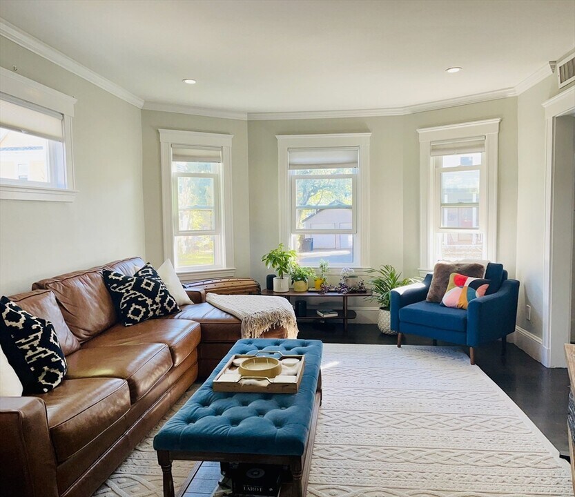 15 Sheffield Rd in Boston, MA - Building Photo
