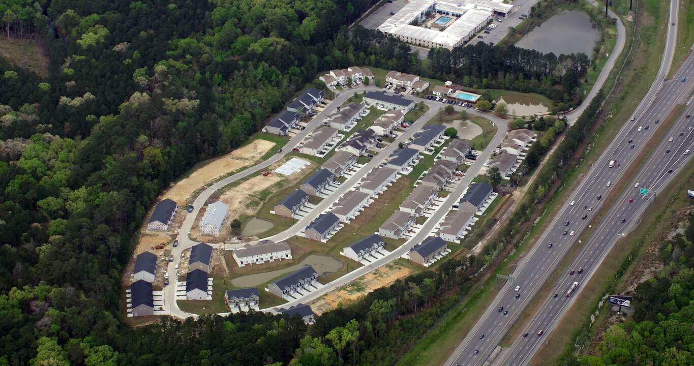 Towne Park in Pooler, GA - Foto de edificio