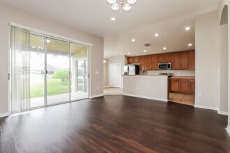 6915 Runner Oak Dr in Wesley Chapel, FL - Building Photo - Building Photo