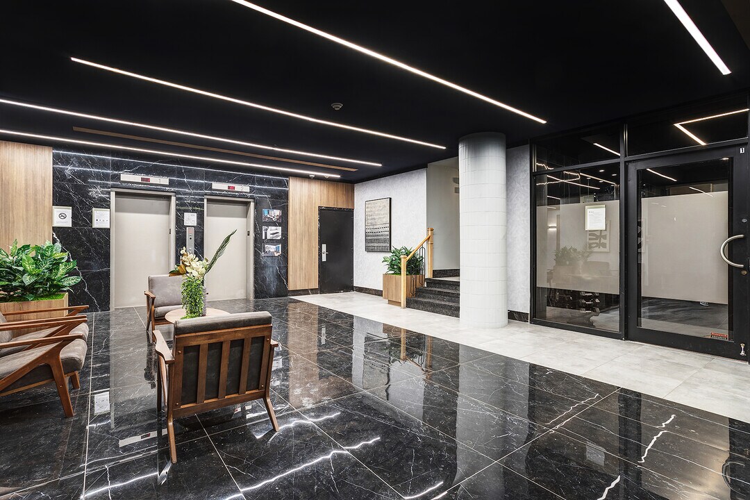 Château Isabelle in Montréal, QC - Building Photo
