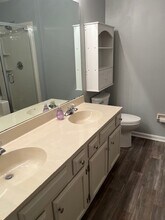 2084 Presidio Dr in Mount Pleasant, SC - Foto de edificio - Building Photo