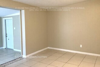 1110 E Camellia Dr in Brandon, FL - Building Photo - Building Photo