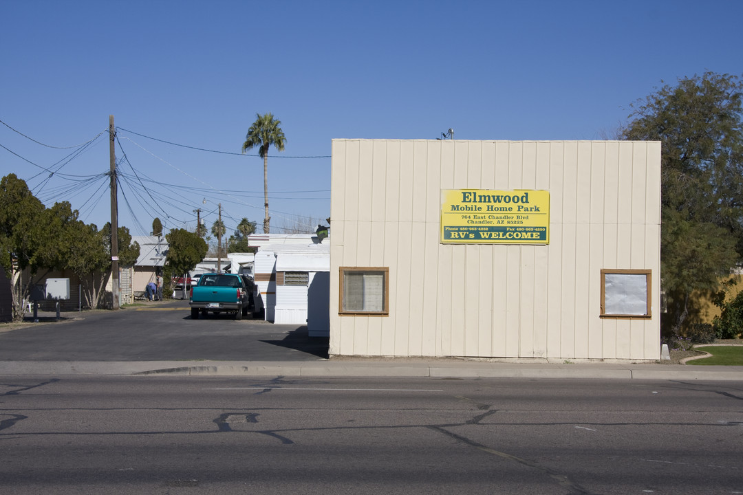 Elmwood Mobile Home Park in Chandler, AZ - Building Photo