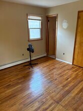 37 W 7th St in Bayonne, NJ - Building Photo - Building Photo