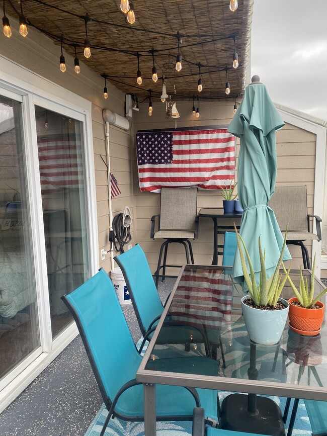 property at 16 Mariner Village Dr