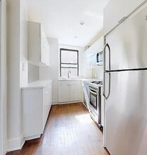 25-04 44th St in Queens, NY - Building Photo - Building Photo