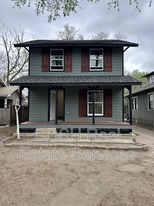 824 N Buffum St in Wichita, KS - Building Photo