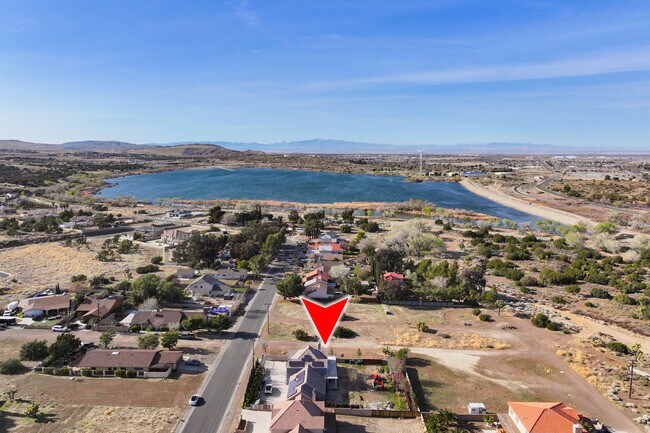 36456 Rozalee Dr in Palmdale, CA - Building Photo - Building Photo