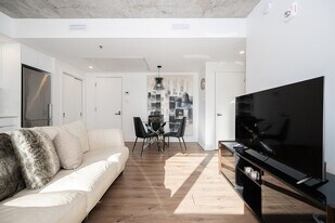 14 Rue Labrecque, Unit SI ID1261828P in Montréal, QC - Building Photo