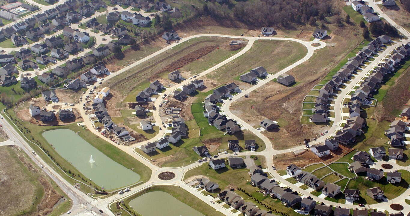 Estates at Windswept Farms in Eureka, MO - Building Photo