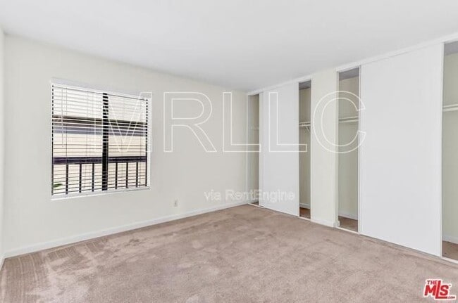 property at 15207 Magnolia Blvd