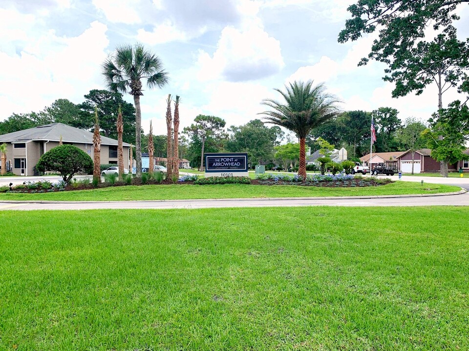 The Point at Arrowhead in Jacksonville, FL - Building Photo