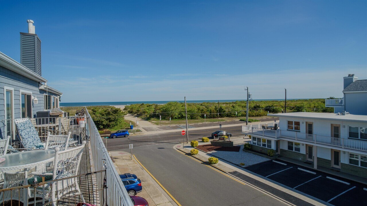 3719 Ocean Ave in Brigantine, NJ - Building Photo