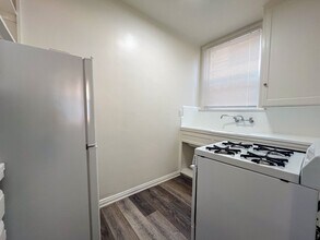 2124-2130 E Florida Street in Long Beach, CA - Foto de edificio - Building Photo