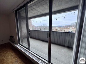 132 Chiswick Rd, Unit 1B in Boston, MA - Foto de edificio - Building Photo