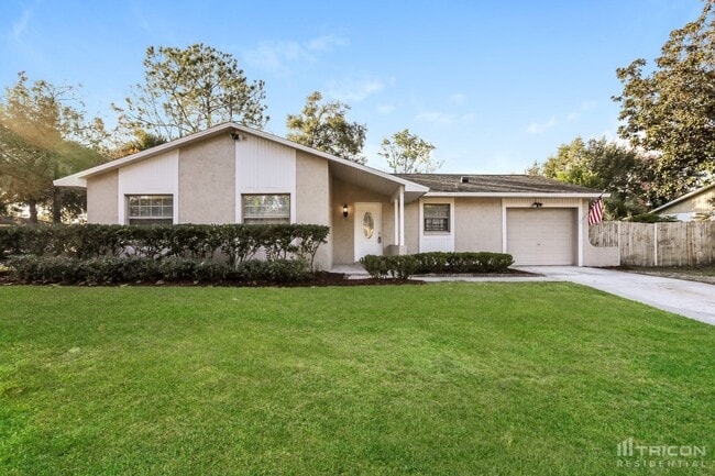 property at 1525 Guinevere Dr