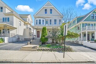 9 Curtis St, Unit 2 in Somerville, MA - Building Photo
