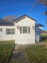 83 Steele Rd in Waterloo, NY - Building Photo