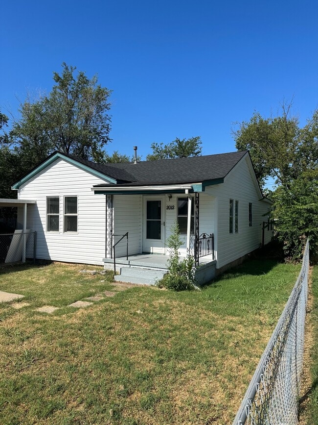 2012 N Pottenger Ave in Shawnee, OK - Building Photo - Building Photo