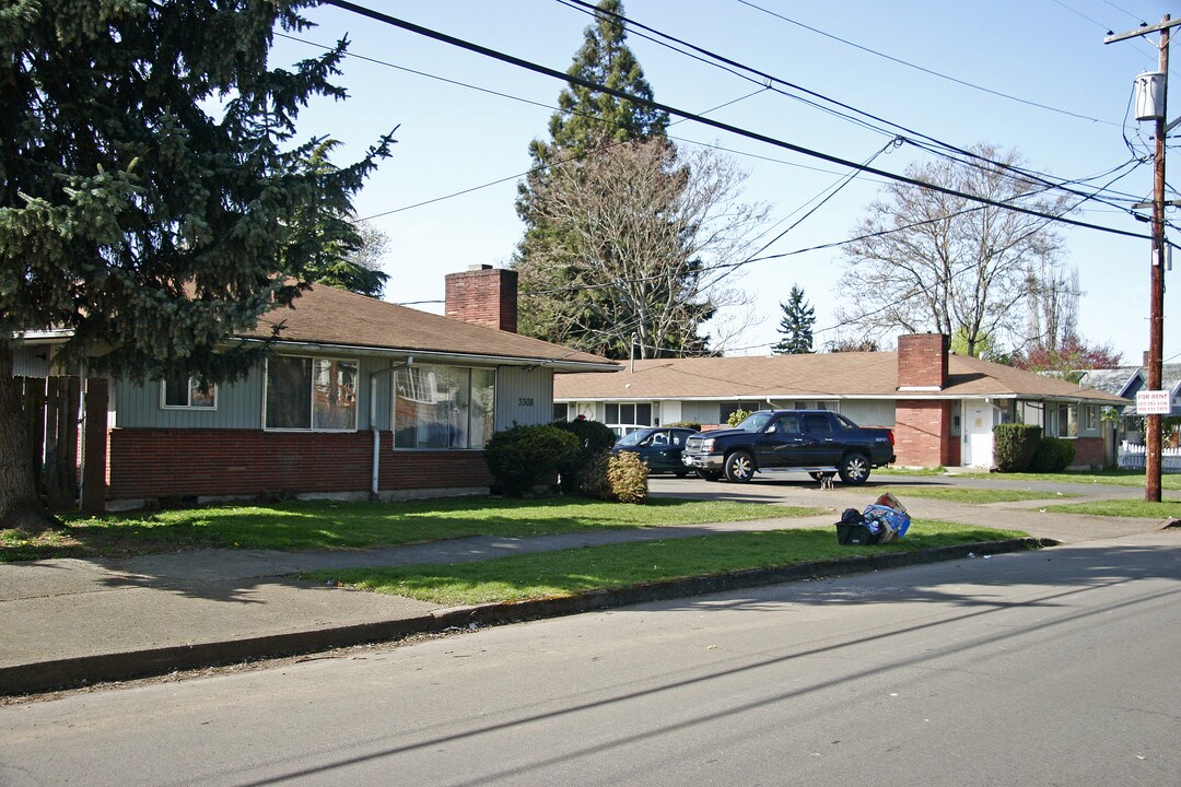 3308-3310 S St in Vancouver, WA - Building Photo