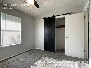2008 Midridge Dr in Oklahoma City, OK - Foto de edificio - Building Photo