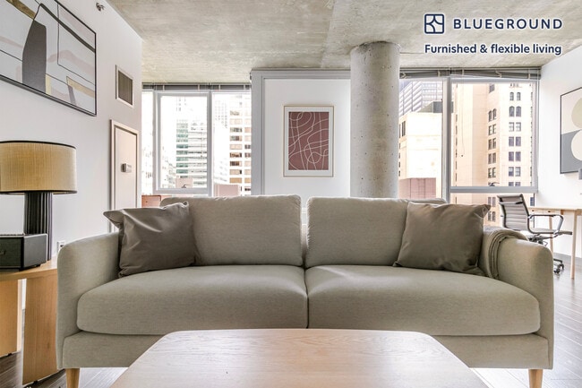 215 W Lake St, Unit FL17-ID1330 in Chicago, IL - Building Photo - Building Photo