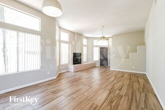 805 N Posthole Ln in Tucson, AZ - Building Photo - Building Photo