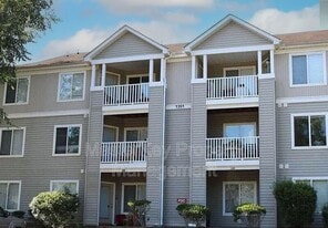 1351-301 Crab Orchard Dr in Raleigh, NC - Building Photo