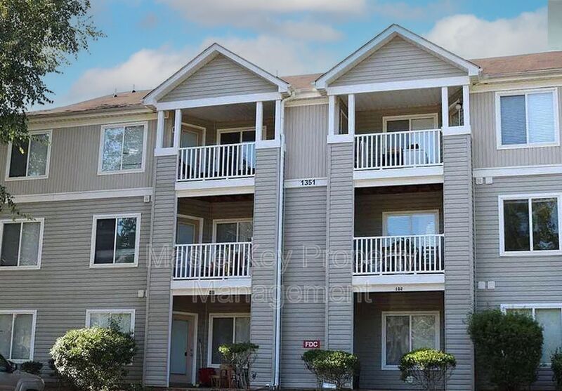 1351-301 Crab Orchard Dr in Raleigh, NC - Building Photo